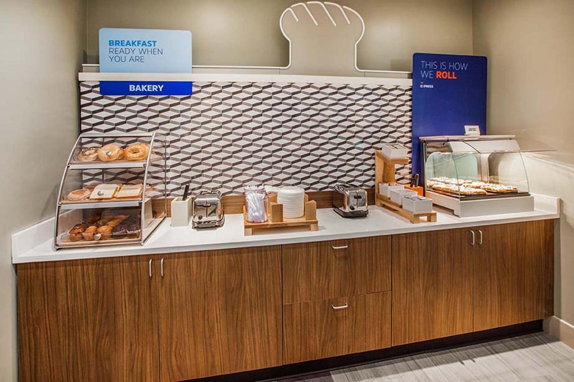 Holiday Inn Express Hotel & Suites Charlottetown By Ihg Extérieur photo