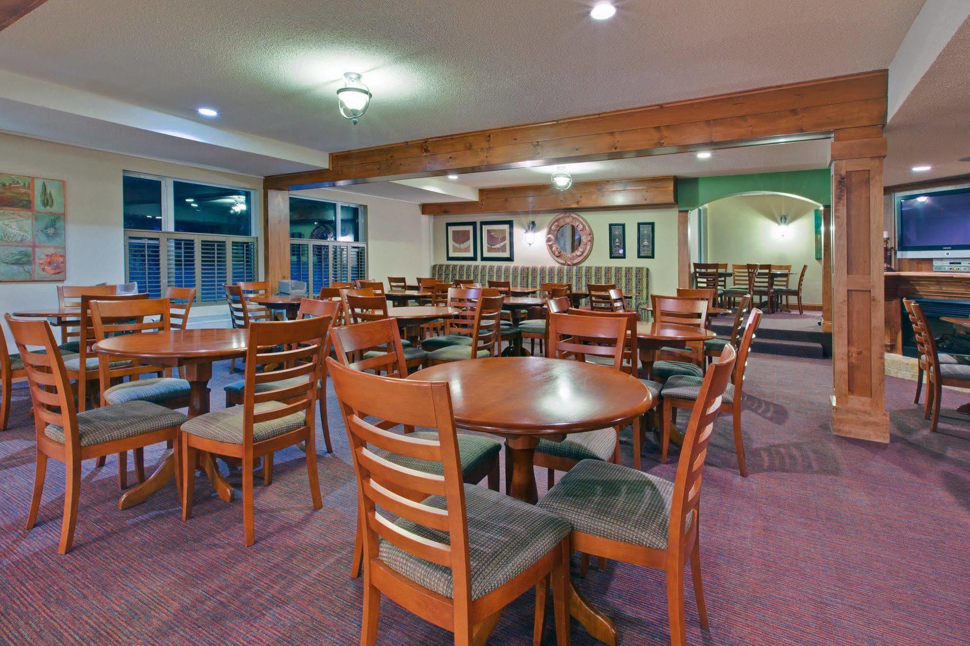 Holiday Inn Express Hotel & Suites Charlottetown By Ihg Extérieur photo
